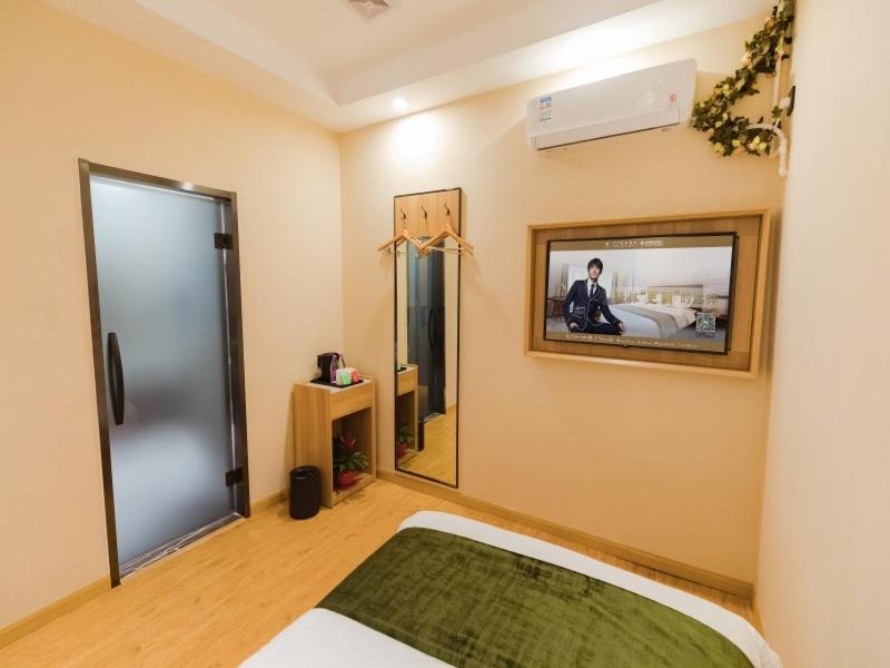 Greentree Inn Shanghai Huangxing Park Subway Station Express Hotel Esterno foto