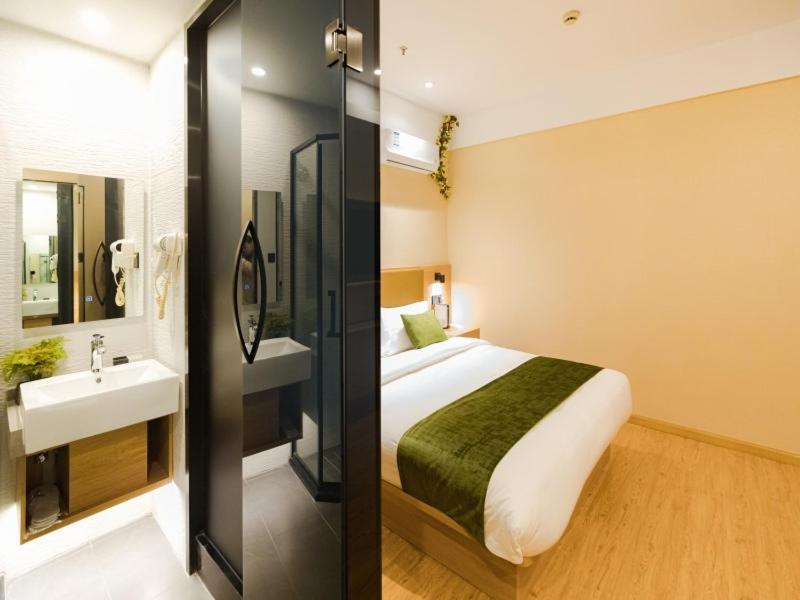 Greentree Inn Shanghai Huangxing Park Subway Station Express Hotel Esterno foto