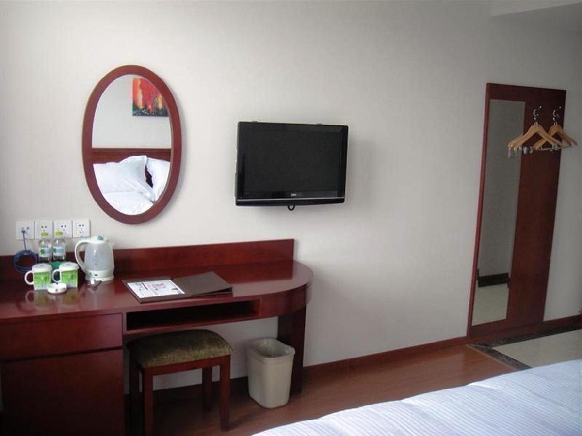 Greentree Inn Shanghai Huangxing Park Subway Station Express Hotel Esterno foto