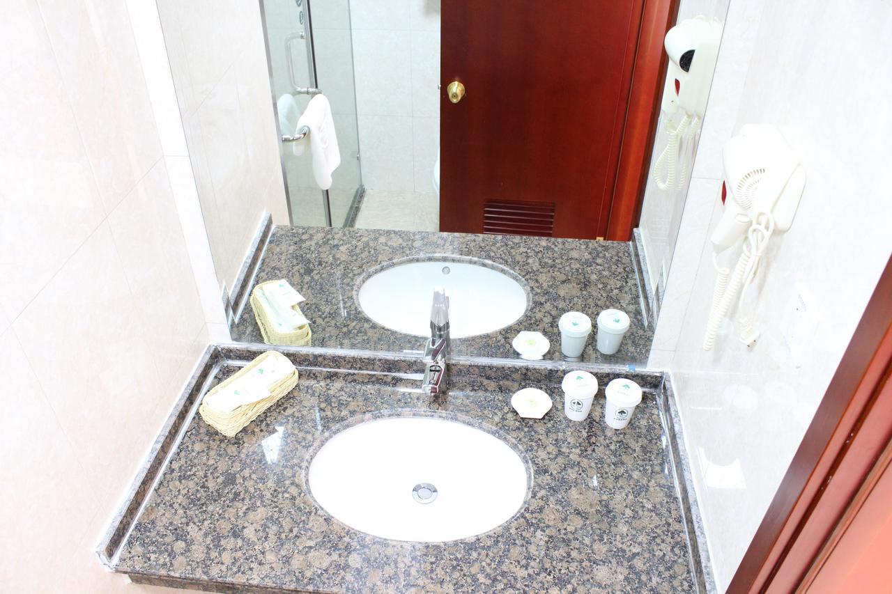 Greentree Inn Shanghai Huangxing Park Subway Station Express Hotel Esterno foto