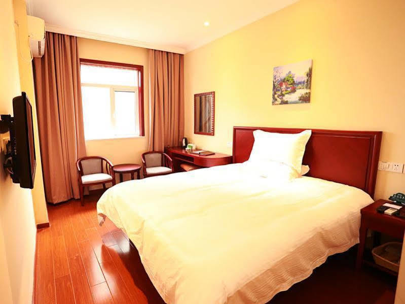 Greentree Inn Shanghai Huangxing Park Subway Station Express Hotel Esterno foto